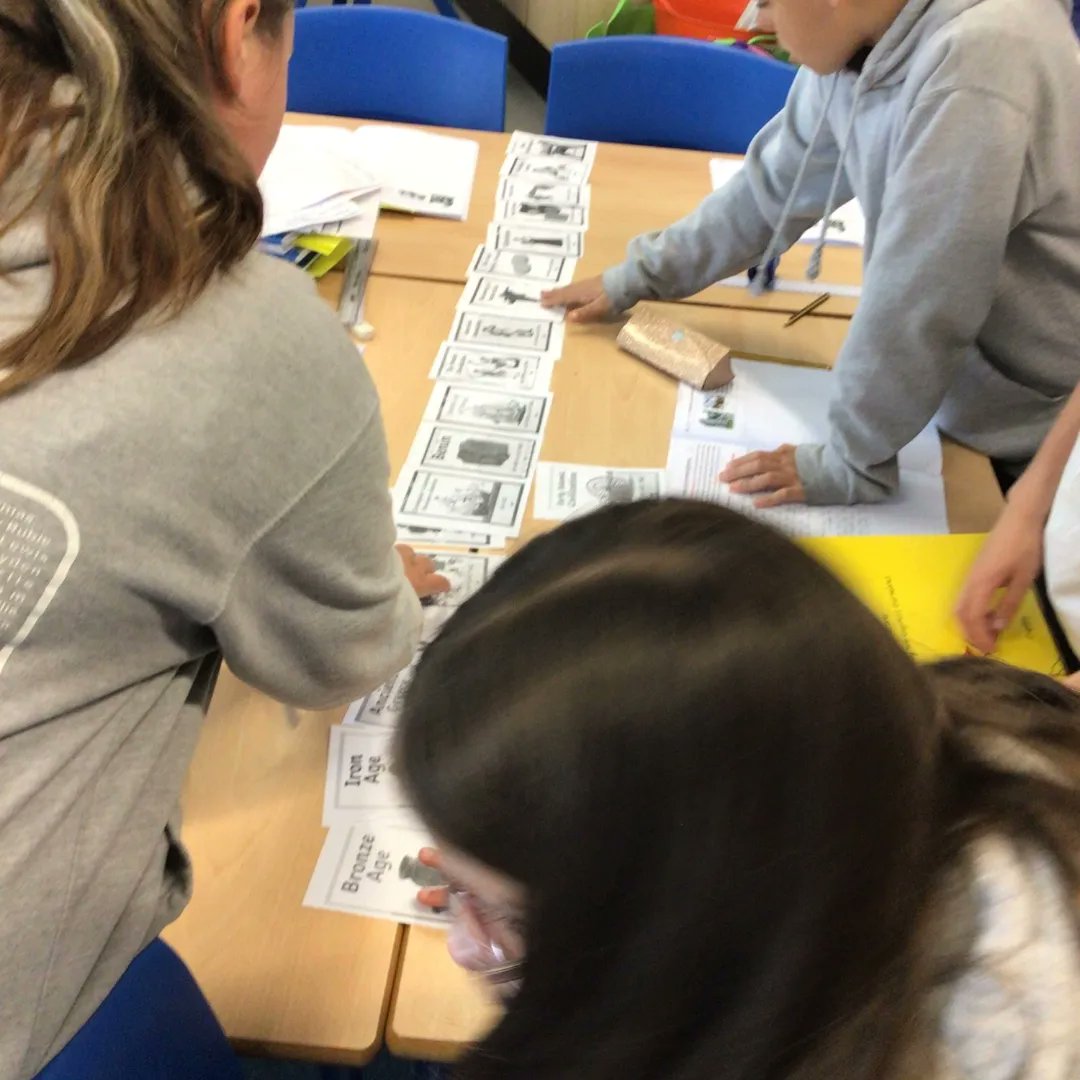 LeamingtonPAFHT's tweet photo. It was timeline ordering in Blackman Class this afternoon - helping them to place the Mayans on a historical time period! 

Some GREAT knowledge of times in history and AD/BC terminology. 💪 https://t.co/YT70Vjdcdr