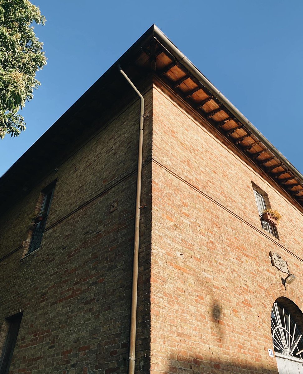 RealWestonPhoto's tweet photo. Tuscany Villa as a potential 2023 Weston workshop location. Let’s GO! https://t.co/fZfBrMBFXQ