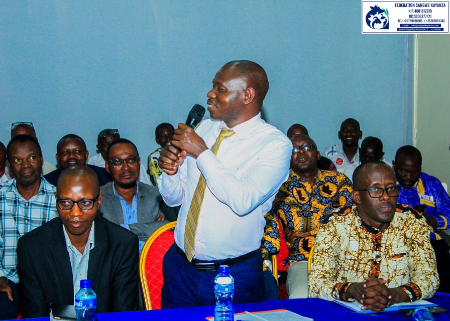 KayanzaSangwe's tweet photo. Mu nama y'abavukantara ba @KayanzaProvince  baba i @MairieBuja, Uwurongoye  Urungike mpuzanani rw'amakoperative Sangwe yo mu Kayanza @KayanzaSangwe yarabasiguriye imigambi urwo runani rufise n'ivyo rutegura gukora hamwe n'ivyo rumaze kurangura mu kiringo imaze.

#SangweKayanza https://t.co/LjkwzVgAdp