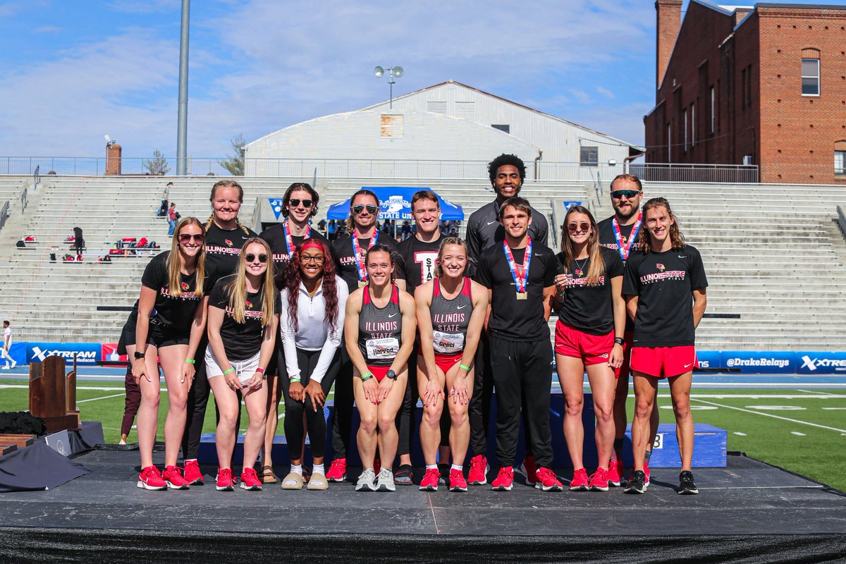 Honored this special senior class one final time this weekend!

Thank you for everything ❤️🤍

#RB4L