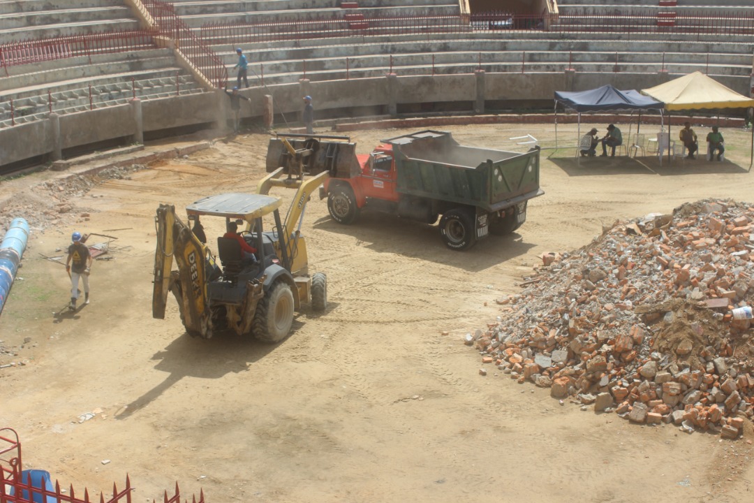 #ATENTOS 📣Los trabajos en la Maestranza César Girón, continúan en su etapa acondicionamiento para su rehabilitación, pronto  seremos testigo de la  extraordinaria transformación de este espacio orgullo e icono de nuestra ciudad #Maracay 

<a href="/RafaelMaracay21/">Rafael Morales</a> 
#GirardotVanguardista