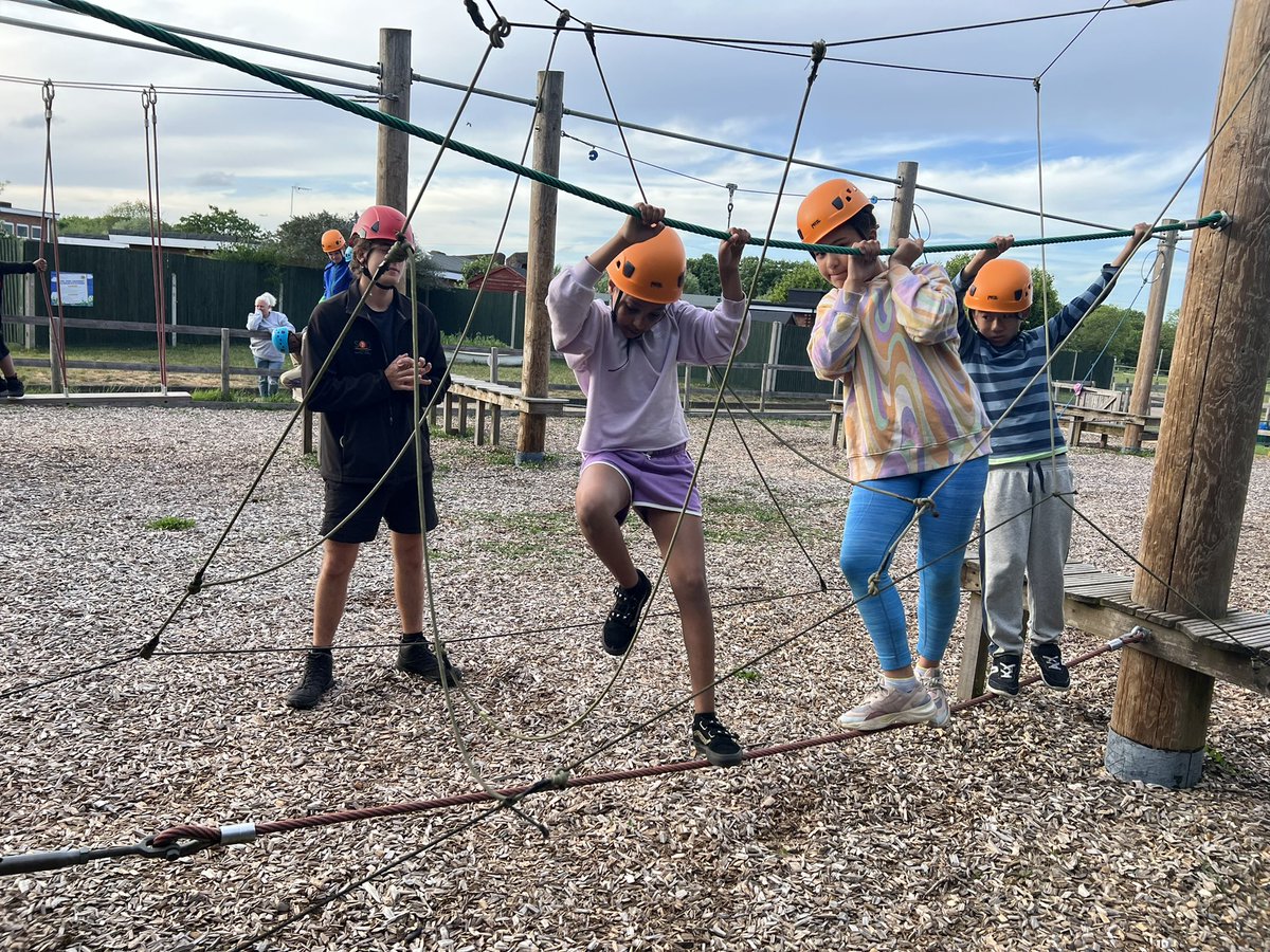 ClaphamManor's tweet photo. Day one of our Year 4 residential - paddle boarding and challenge course! Our Year 4s showing amazing resilience and team spirit😊 https://t.co/4AMPdqQTfP