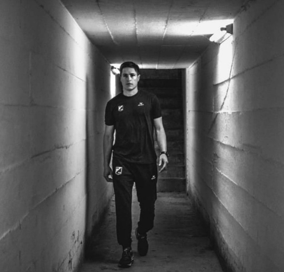 tanniaros's tweet photo. "Se va" confirman desde la CD del Cuervo. Después de 3 años y medio en el cargo, Ezequiel Medran deja de ser el técnico de @CACNoficial para asumir en @OficialAMSyD. Un ascenso, 2 campeonatos siguientes siendo protagonista y hoy a 2 puntos del líder, así finaliza su ciclo. https://t.co/izFmPqSrMN