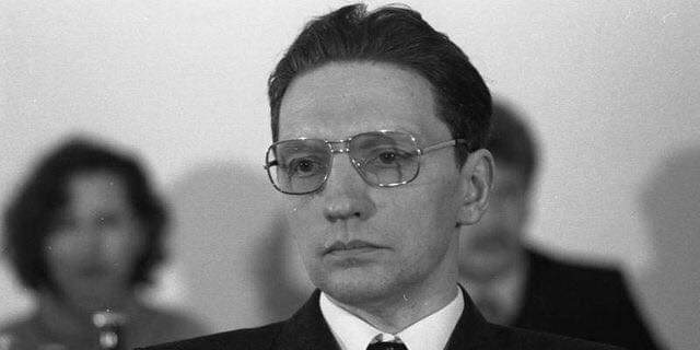 logoes2012's tweet photo. "Quien ha experimentado el mal y el sufrimiento pondrá todo su empeño en luchar contra ellos".   

- Wolfhart #Pannenberg (1928-2014), teólogo alemán cuya obra representa una de las mayores contribuciones a la teología contemporánea.  

https://t.co/XNEHoY7N3M #teologia https://t.co/cym3uJz2a3