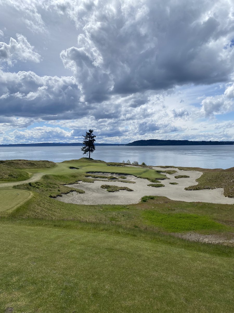 putt_this's tweet photo. Round 25 - Chambers Bay

@lproulx22, @mashieniblick18 and I had a great day on the course! The weather was great. 

It’s always fun to play the same course the U.S. Open was played at! The course is pricey,  but it is worth it on a nice day! 

Grade: B https://t.co/T3EWe9jwM3
