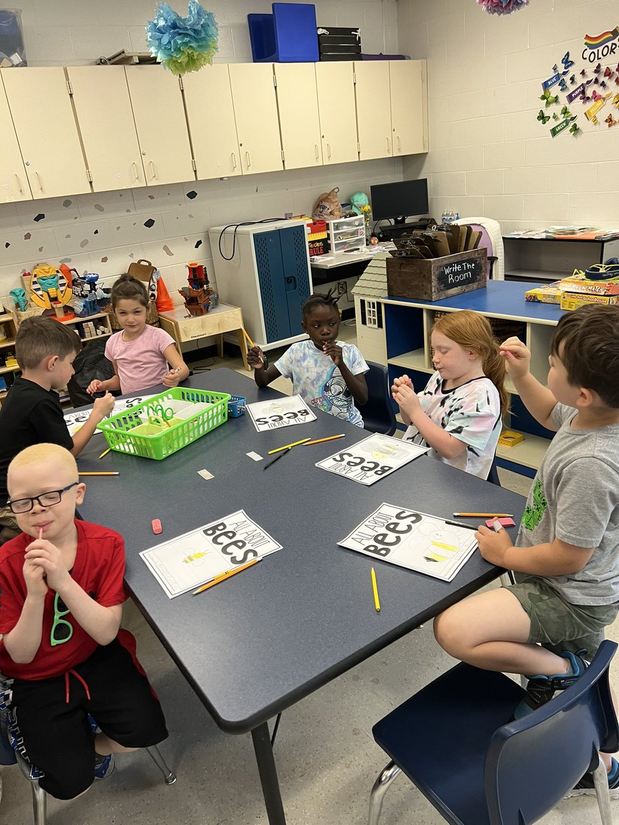 Tasting honey today as a part of our Bee study! <a href="/Boone_County/">Boone County Schools</a> <a href="/StephensElemKY/">Stephens Elementary KY</a>