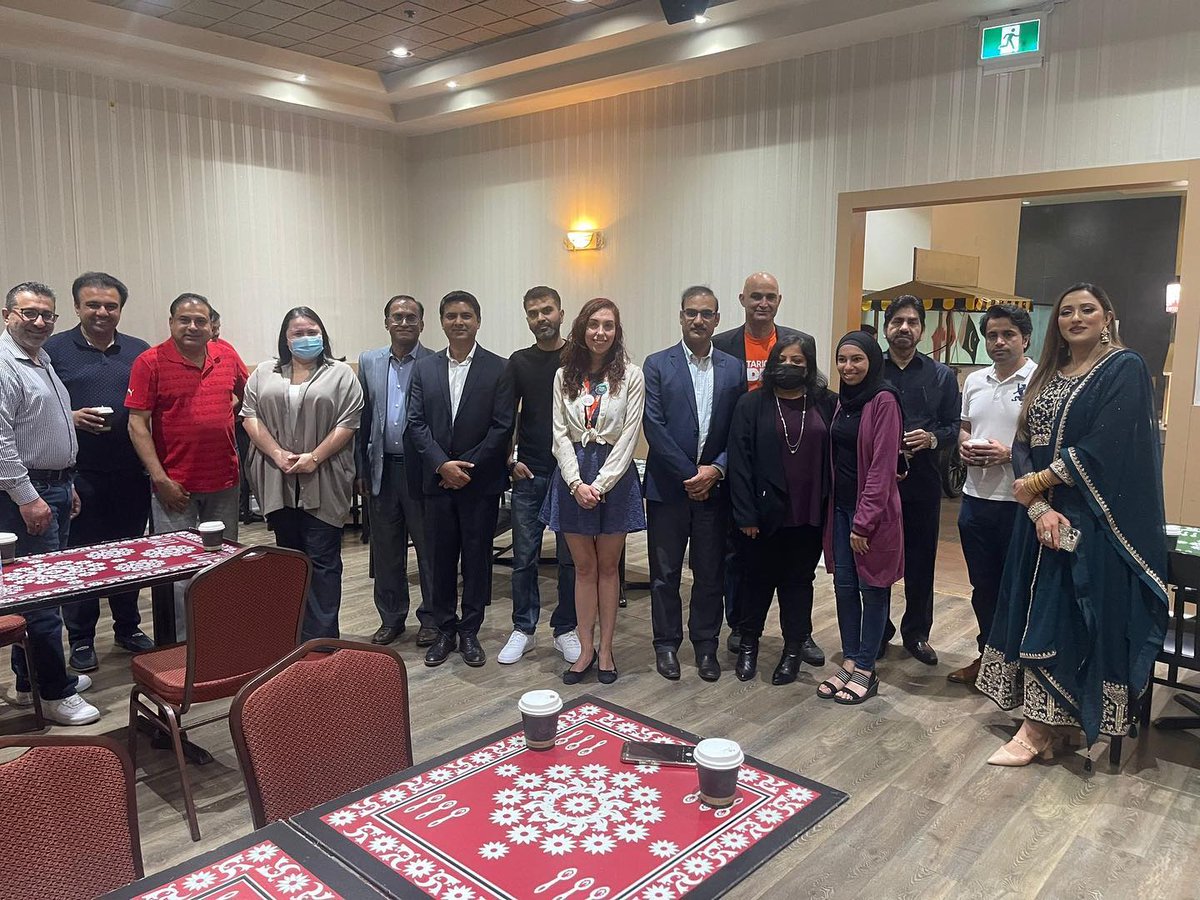 KACirlincione's tweet photo. It was great to join with candidates, business owners and residents from Halton and Peel to discuss what they would like to see from an NDP government.
#PaintMiltonOrange #StrongReadyWorkingForYou #ONDP https://t.co/O4WqlqixIH