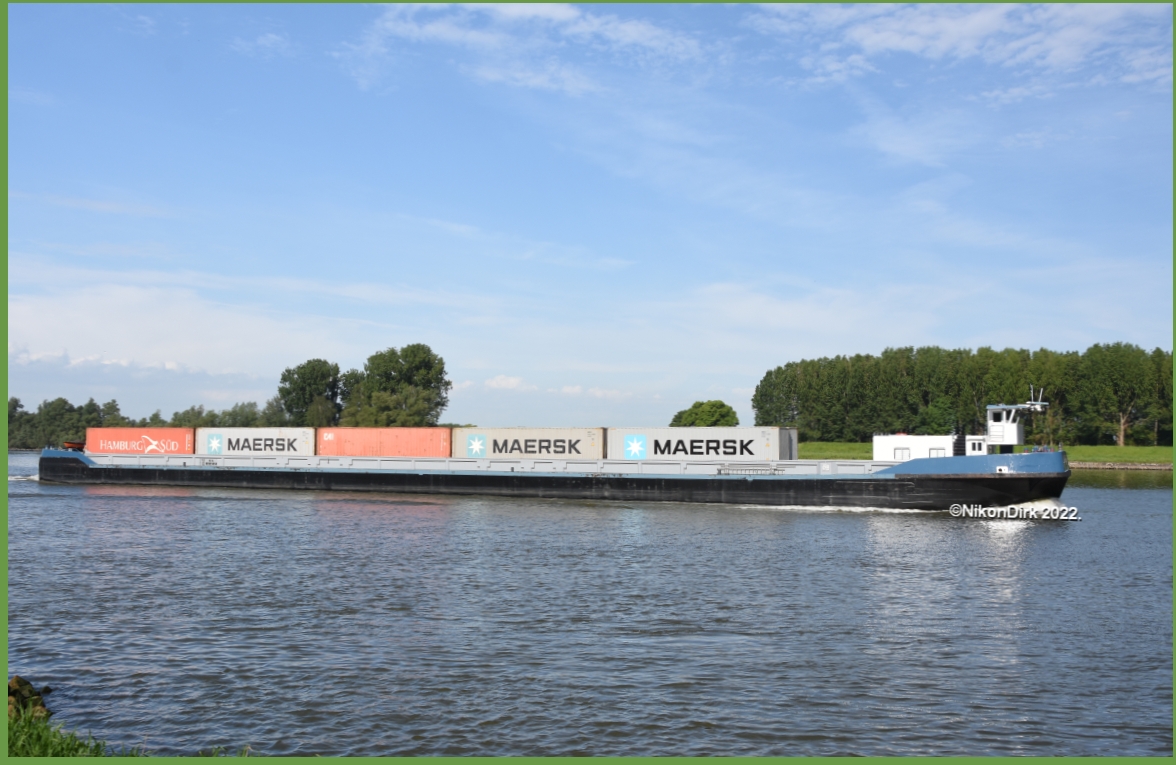 Nikondirk's tweet photo. Vind het met zo'n onderwerp vaak best lastig om de juiste horizontale lijn te bepalen.. 🤔 #bergop #bergaf https://t.co/yQiZ3yhlXg