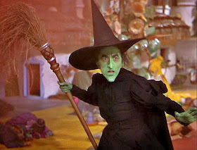 American #actress #MargaretHamilton died from a heart attack #onthisday in 1985. #TheWizardofOz #trivia #WickedWitchoftheWest