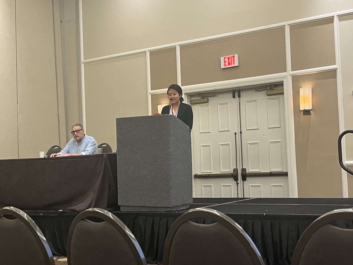 TAMU_CBCR's tweet image. A great talk from @xseedling on how social isolation disrupts sleep.  Her talk kicked off a fascinating session that she co-chaired with @jlevmail on the effects of social interations on circadian rhythms.  #SRBR2022 @TAMU_Biology