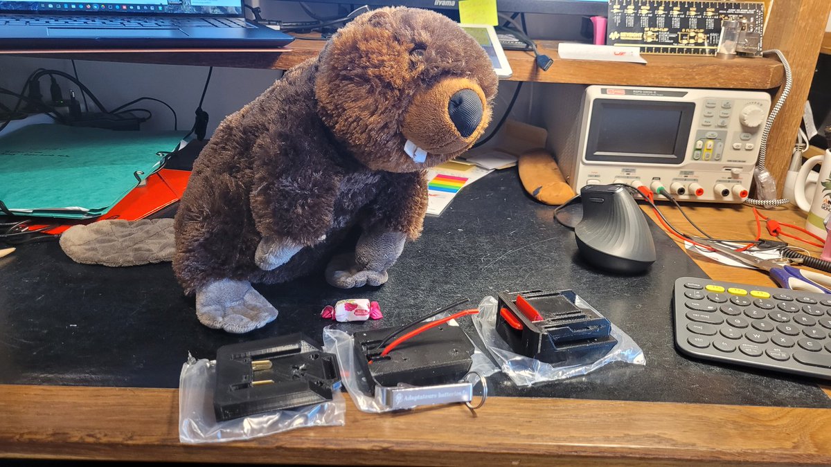 Merci adaptateurs-batteries.fr de nous soutenir dans notre projet en nous offrant des adaptateurs pour utiliser des batteries d'electroportatif 18V Parkside ou Makita dans le robot.