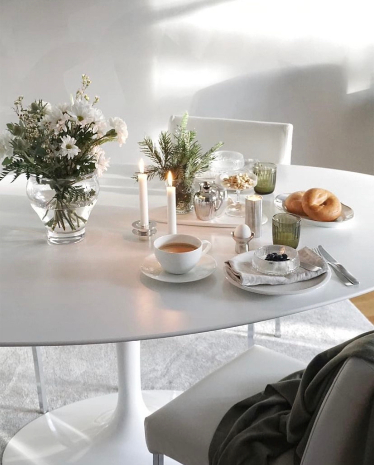 helloprgroup's tweet photo. Enjoy a sleek and pristine brunch thanks to Hello Client @knoll and their Saarinen table.
.
.
.
#helloprgroup #pragency #prfirm #publicrelationsagency #publicrelationsfirm #publicrelations #publicrelationslife #publicrelation #buildyourbrand #media #mediaagency #advertising #adv https://t.co/aE90KuEel6