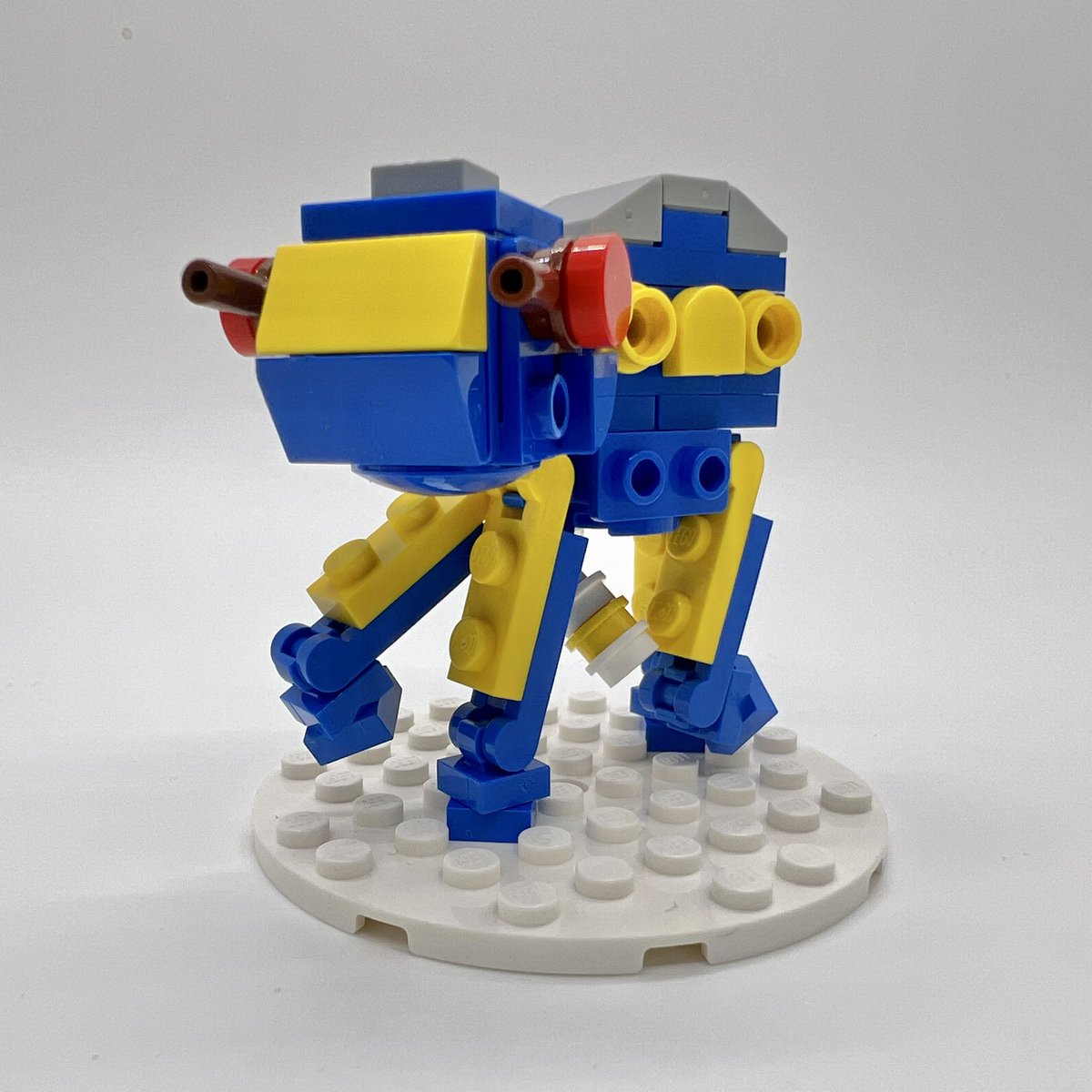 stubot's tweet photo. ‘Baby FAB-AT-AT’ ❤️💛💙
Last minute wee build for last Saturday’s #Edinbrick show. Was so nice to meet Lego fans young and old IRL.
#Lego #レゴ #Fabuland #ファビュランド #HothPlayhouse #MayThe4thBeWithYou #RebuildTheWorld #Afol #TartanLUG #LegoMOC #StarWars #Hoth #AtAt https://t.co/1EmOTcqJrP