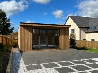 FutureRooms's tweet image. This is the end result of one of our DIY room kits. This customer chose a 4.8m x 3.2m garden room kit in Thermowood.
We delivered this kit on 3rd May and they completed it in under 9 days.
futuresips.co.uk/garden-room-ki… #WorcestershireHour #wiltshour #creativebizhour