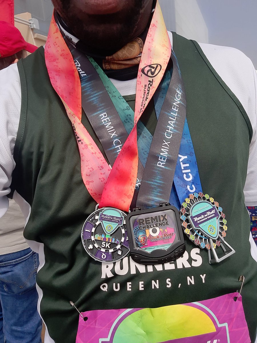 bushwickrunner's tweet photo. #MedalMonday two races, three medals sounds like a great weekend to me.  Thank you @RunRocknRoll #RnRAtlanticCity #RnRAC the inaugural Atlantic city 5k and half marathon 🙌🏿 https://t.co/QxeMLE7E7Y