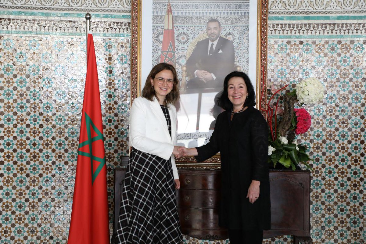 Ministere_TNRA's tweet photo. Mme @MezzourGhita et M. @mohcine_jazouli, ont rencontré ce lundi 16 Mai Mme Safra CATZ, Présidente Directrice Générale d’ @Oracle Corporation pour échanger autour des opportunités d'#Investissement et de #coopération dans le domaine de #Economie_Numérique et de la R&amp;D. https://t.co/L3Wv9nsGvx