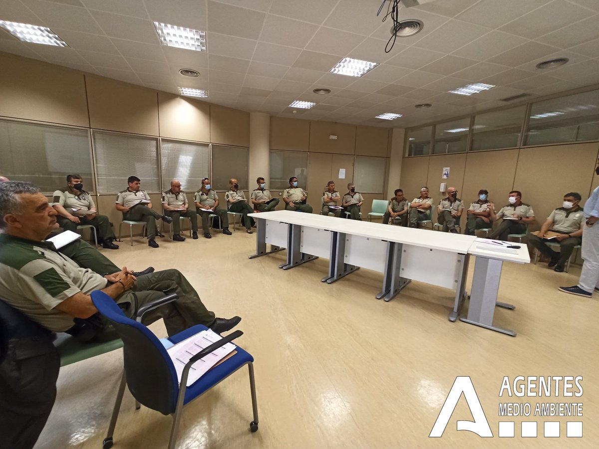 AAMM_And's tweet photo. Finaliza la primera jornada presencial del curso de la Escuela de Dirección Pública "Gestión de equipos eficientes" de @IAAPJunta, impartido por @JVRGDOPP de @doppconsultores y orientado a desarrollar capacidades para una mejor coordinación de los equipos de trabajo de @AAMM_And. https://t.co/KeNDt7hbLC