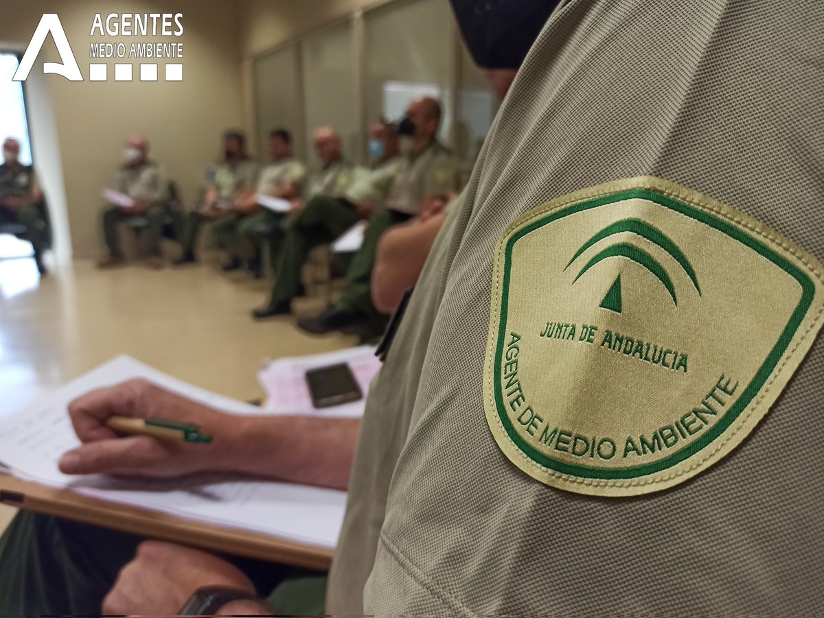 AAMM_And's tweet photo. Finaliza la primera jornada presencial del curso de la Escuela de Dirección Pública "Gestión de equipos eficientes" de @IAAPJunta, impartido por @JVRGDOPP de @doppconsultores y orientado a desarrollar capacidades para una mejor coordinación de los equipos de trabajo de @AAMM_And. https://t.co/KeNDt7hbLC