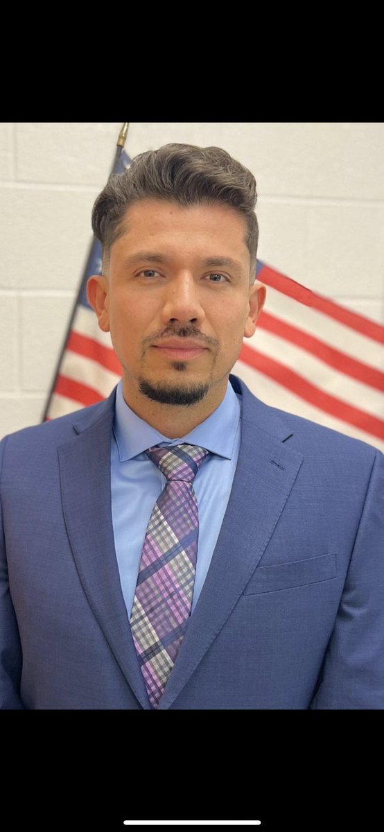 Congratulations Juan Lizcano Silva! You have successfully completed the Aspiring Assistant Principals’ Program (AAPP). Your future is super bright! 🌟😎 #cohort3