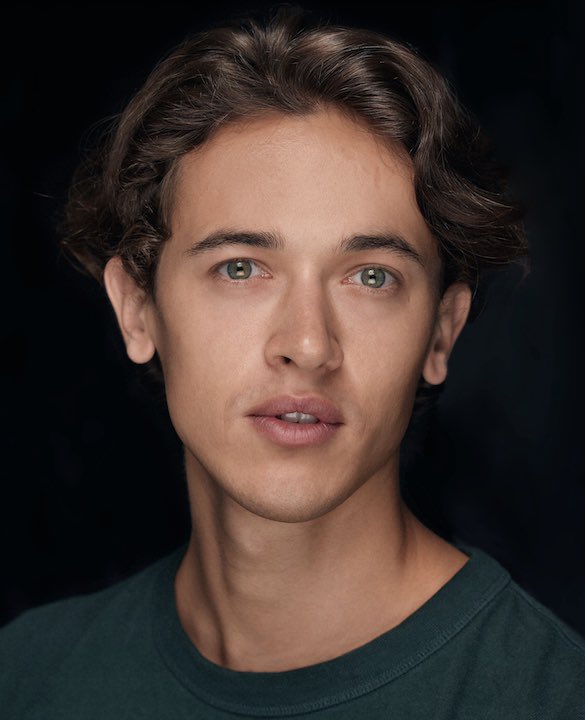 The Ballad of Songbirds and Snakes on Twitter: