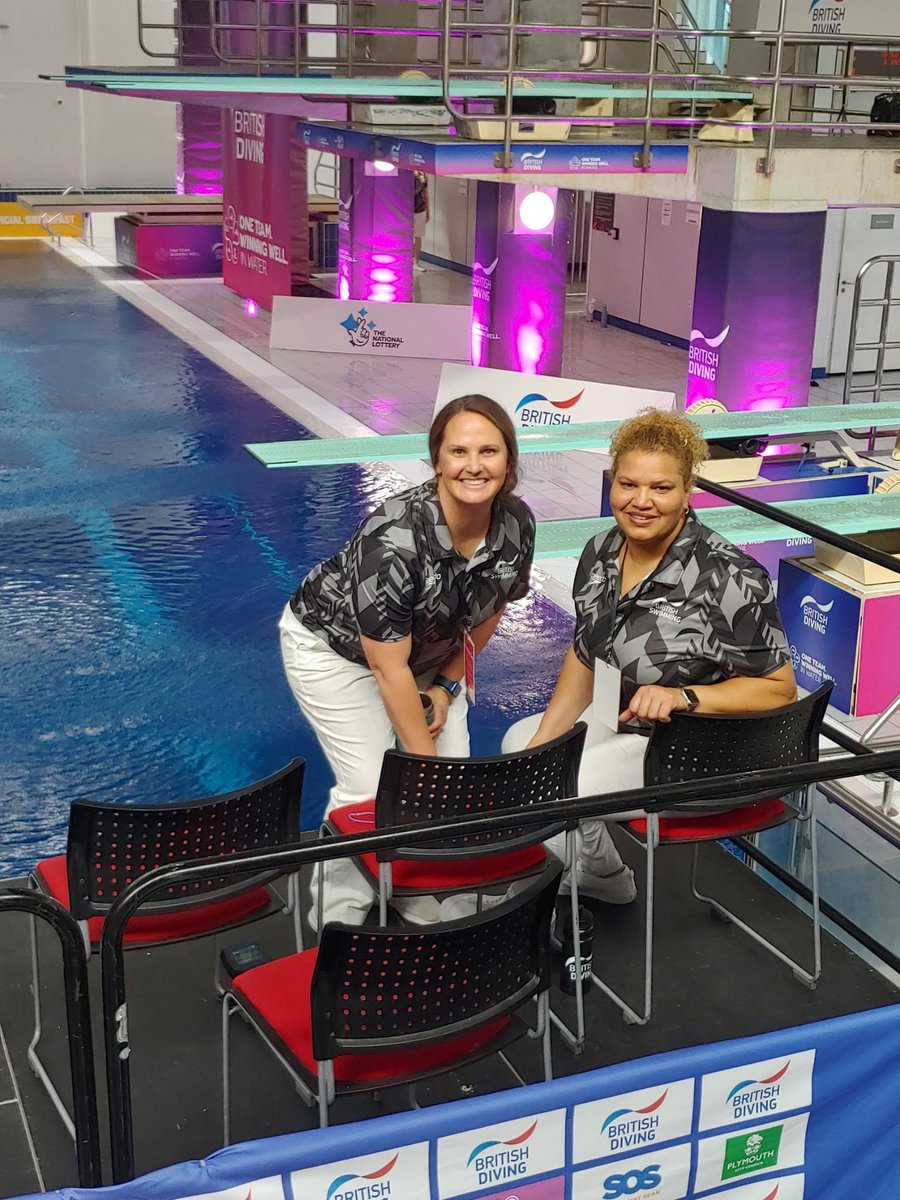 USADiving's tweet photo. All smiles from Futures Cup! 

We ❤️ our divers, judges, coaches, and staff that were in the United Kingdom for competition.

FUTURE EVENTS: https://t.co/bLQKkz4Ika https://t.co/YFukKGEfLy