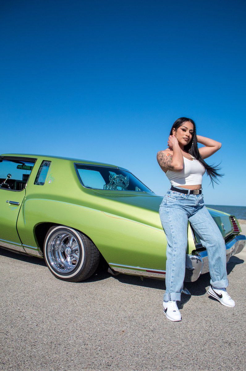 PapiPortaits's tweet photo. Just you and me in my 73'.
#Dontgetshot
#chicago
#Chicagolowriders
#Lowriders
#Chicana https://t.co/wLsOO7LWLx