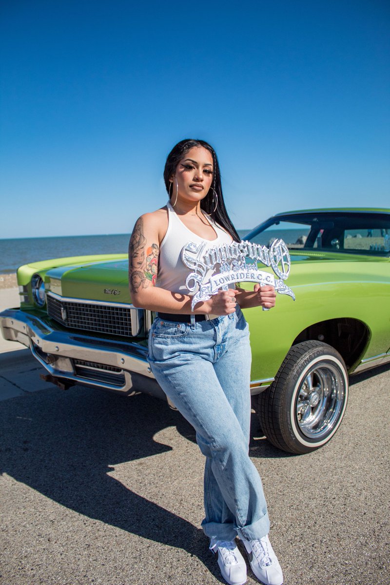 PapiPortaits's tweet photo. Just you and me in my 73'.
#Dontgetshot
#chicago
#Chicagolowriders
#Lowriders
#Chicana https://t.co/wLsOO7LWLx