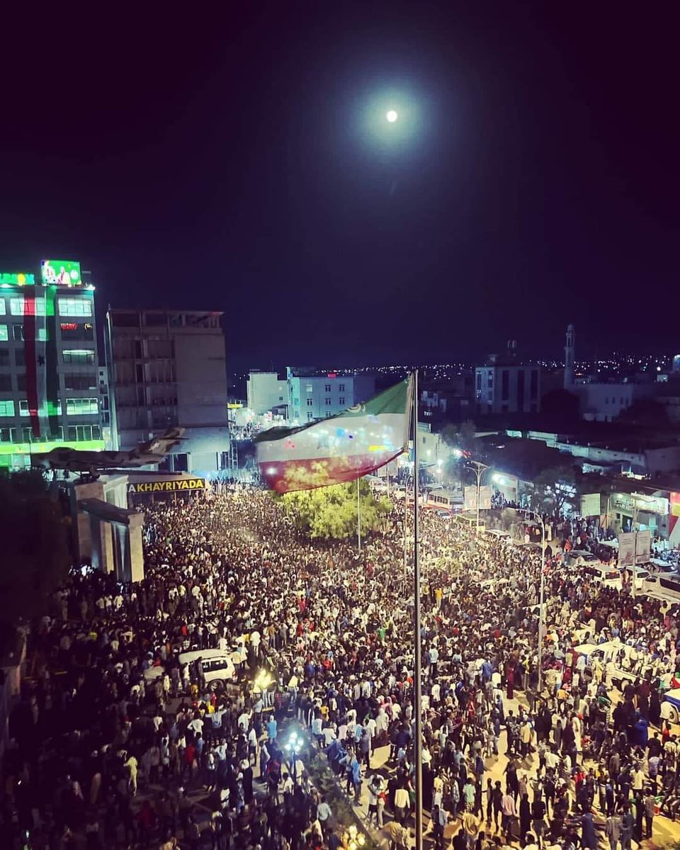 MubarakDaljir's tweet photo. This is Hargeisa! My people are celebrating for their cause. They are sending a strong message to the world. Denying #de_jure recognition for more than 4m peace-loving people is a black spot on the civilized world.
 #Happy18May, #31stanniversary. https://t.co/cRBaOBBfRK