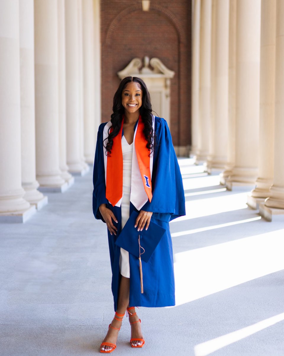 IlliniWGym's tweet photo. Congratulations to our 2022 graduates 🎓

#Illini x #ILLINOIS2022 https://t.co/GlazvSsYkv