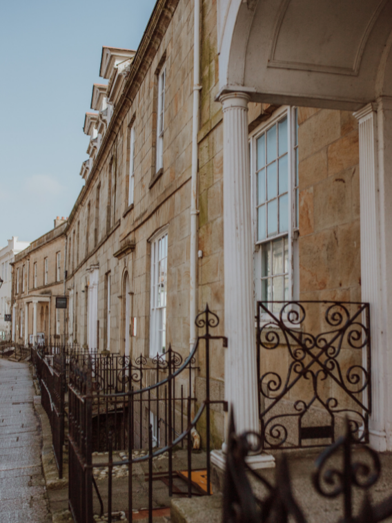 AlvertonHotel's tweet photo. Often found exploring the county's most beautiful corners, photographer Beki Hook knows all the best spots in #Truro. 

In today's #SundayScroll you can discover what's on Beki's bucket list to help plan your itinerary exploring the city, here ->

https://t.co/oj4pAFJOMU https://t.co/pe6oL6cMQW