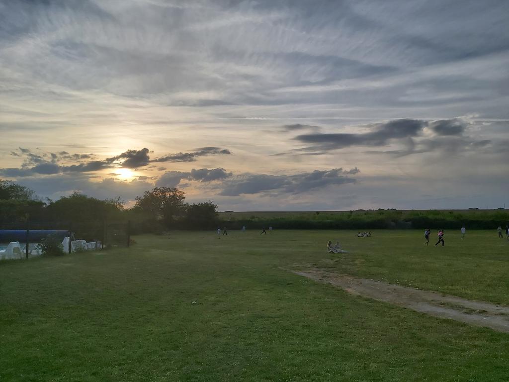 kuypersc's tweet photo. Relaxing time in the Loire Valley. #loire2022 @ISB_MS https://t.co/Hen7GycUXc