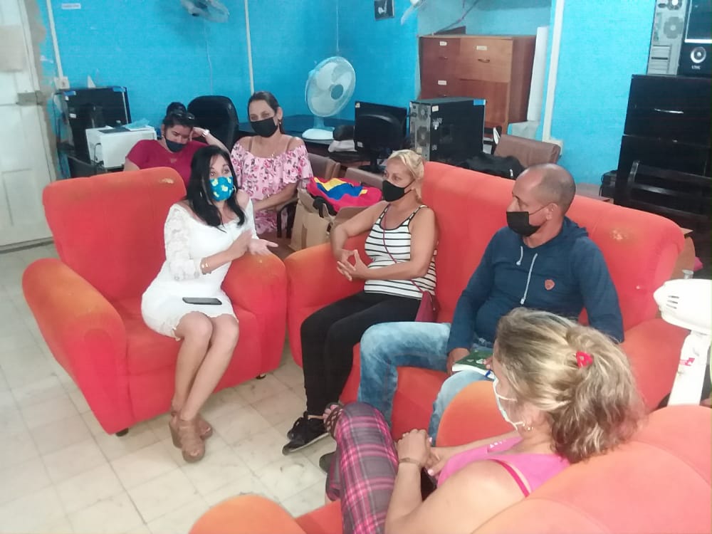 dpotussp's tweet photo. Realiza puntualización la Subdelegada Lianet Hernández Martínez sobre las actividades para la semana donde participan la #DirecciónCatastro, la #DirecciónGestionDelPlaneamiento y la #DOPAI. #CubaViveYTrabaja #VamosConTodo https://t.co/O1bRnpBUok