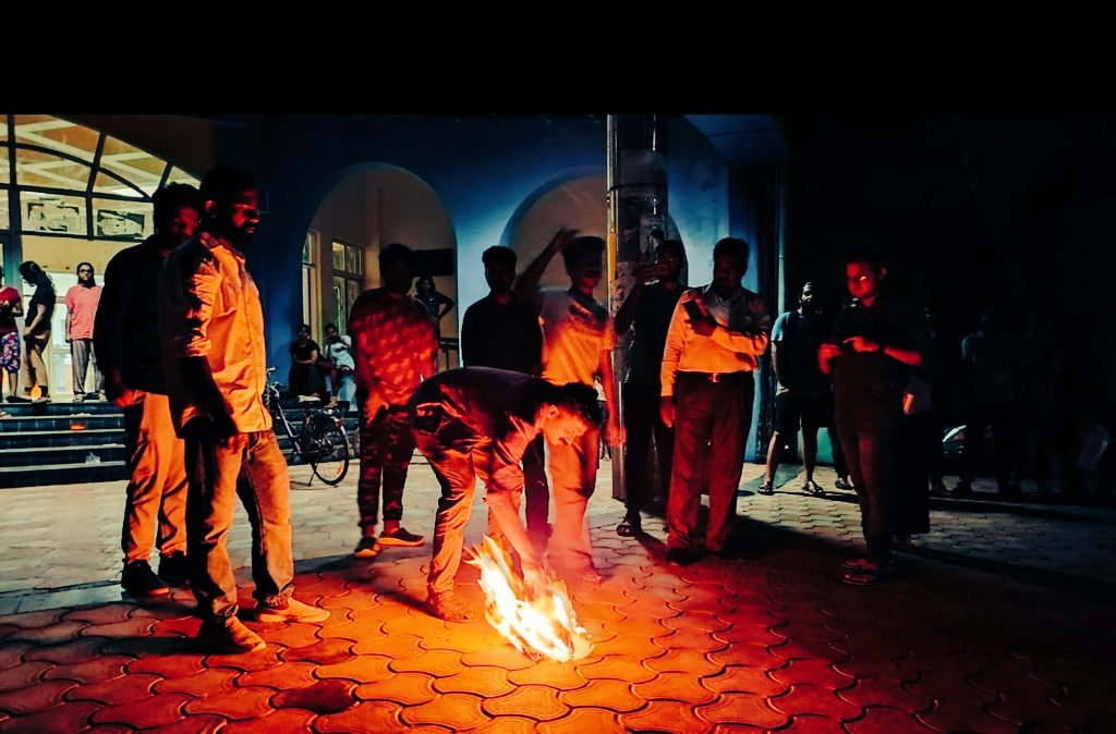 Amartya_13's tweet photo. Open the university as early as possible !
@SFI_PondiUni @sfipuducherry
@SFI_CEC
#ReopenPU #RevokeCircular #ShameOnPUadmin
#ShameOnPU_VC https://t.co/qMdv5ebN0d