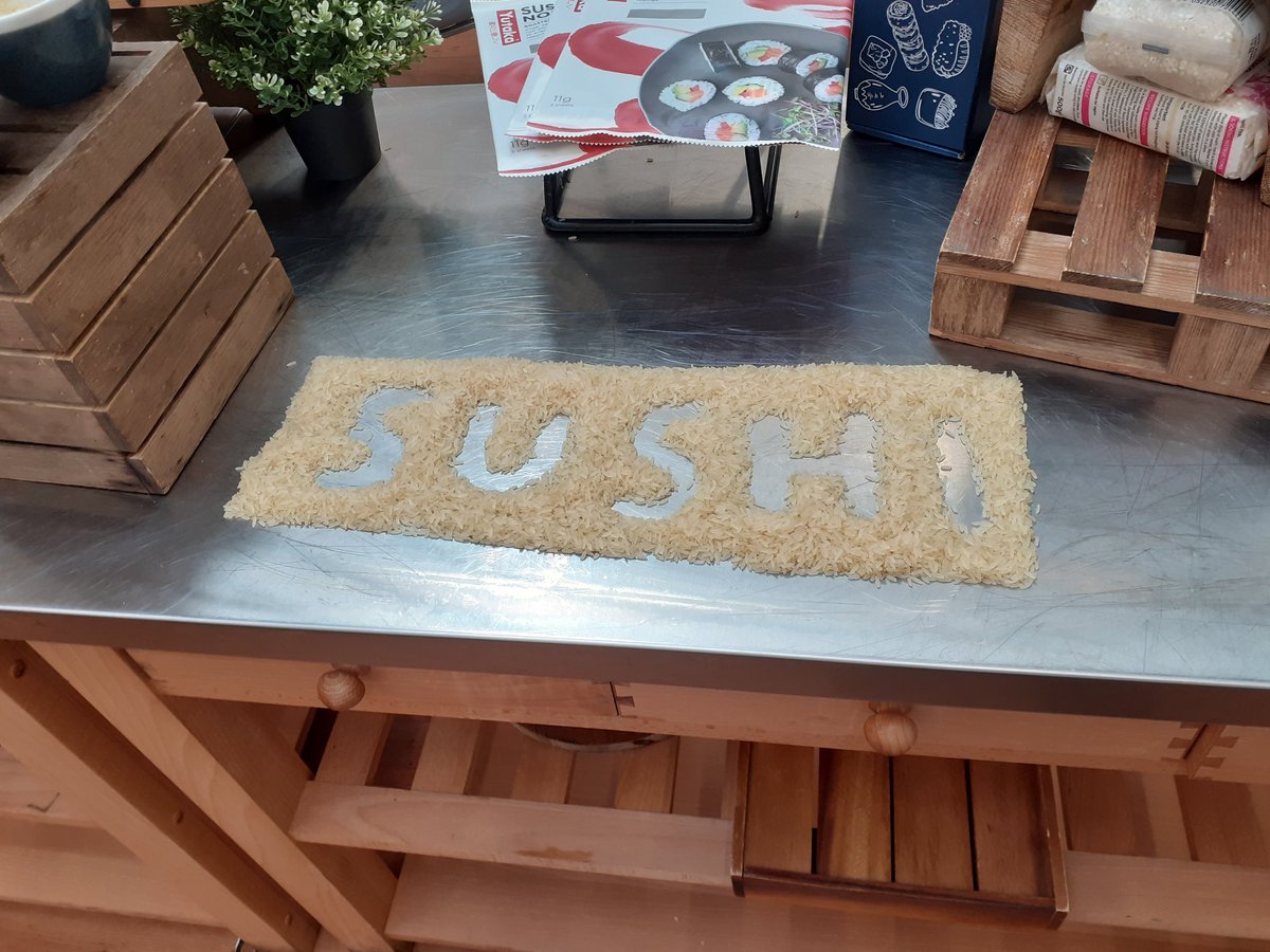 WateridgePete's tweet photo. Bcs senior sushi service @holroydhowe @bally1970 @DamianBlake4 https://t.co/NnS7WGnJza