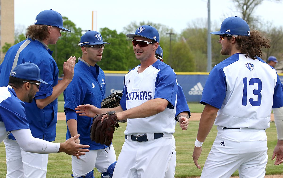 The <a href="/EIU_Baseball/">EIU Baseball</a> team will host Western Illinois on Tuesday as the Panthers will honor the members of their senior class prior to the game...

EIU then hosts SEMO this Thursday-to-Saturday to close out the regular season..

Game Preview ⚾️👀⬇️
eiupanthers.com/news/2022/5/16…