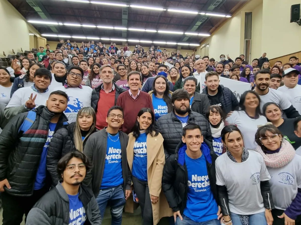 JosePioJimenez's tweet photo. MASIVO APOYO ESTUDIANTIL A NUESTRO ESPACIO.

El jueves ganamos el #rectorado todos juntos. 💪 Muchas gracias!! https://t.co/OGKCE8BplM