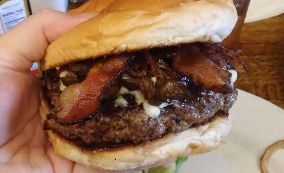11oz premium beef #steakburger with bacon served up however you like it! #cantbeatourmeat #beststeakhouse #KCfoodies