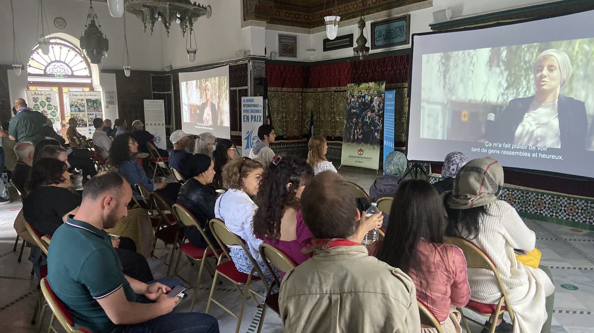 mosqueedeparis's tweet photo. La Grande Mosquée de Paris participe à la Journée internationale du Vivre Ensemble en Paix #JIVEP ce #16mai, avec la projection du film documentaire « Nous Tous », disponible sur YouTube :
▶️ https://t.co/V6J205vQl4
Avec @ScoutsMusulmans & @aisaong. https://t.co/xjFuPbiHuB