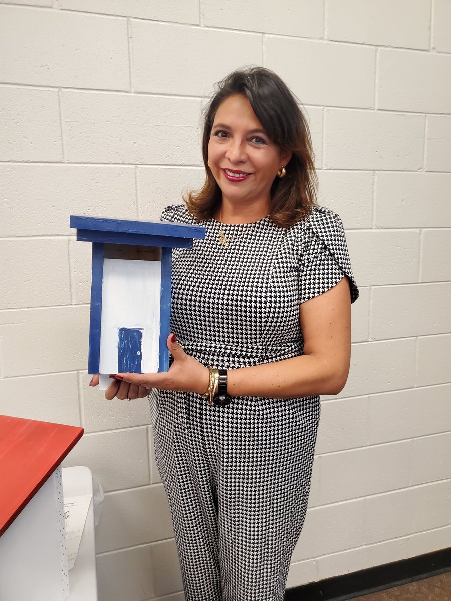 OsceolaCTE's tweet photo. Osceola County recognized their first IET class! 9 students earned their Building Construction Technology certification while receiving ESOL support & instruction. Huge thank you to Mr. Summers, Ms. Reices-Irizarry, and all the students for their hard work! You are #CTErriffic! https://t.co/Bv7n91XMGL