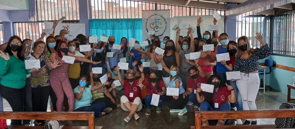 CalasanzCfc's tweet photo. Una visión compartida. Certificación de Docentes
Programa de Docencia: Excel Básico

A Docentes de Unidades Educativas

Alianza @SUPERATEC @CFC Calasanz

#SUPERATEC #Calasanz #Docentes #Capacitacion #Futuro #Amor #Venezuela https://t.co/MjIwOM4U1Z