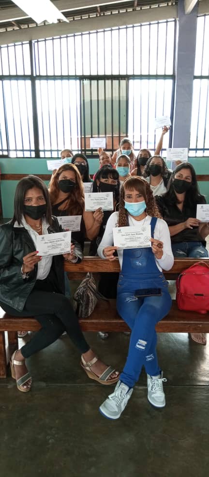 CalasanzCfc's tweet photo. Una visión compartida. Certificación de Docentes
Programa de Docencia: Excel Básico

A Docentes de Unidades Educativas

Alianza @SUPERATEC @CFC Calasanz

#SUPERATEC #Calasanz #Docentes #Capacitacion #Futuro #Amor #Venezuela https://t.co/MjIwOM4U1Z