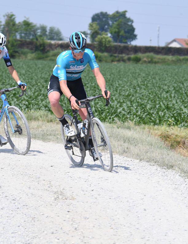 bepcyclingteam's tweet photo. Uno splendido Matteo #Lava ieri al #gpsportivisestesi anima l'attacco sullo sterrato che si rivela decisivo per le sorti della gara e chiude 8° alla sua prima #TopTen da #under23.

#MeoloViking #Vichingo #socialteam #solmeolmo #ciclismo #ciclismosustrada #roadcycling #cycling https://t.co/p9VfTWVLGD