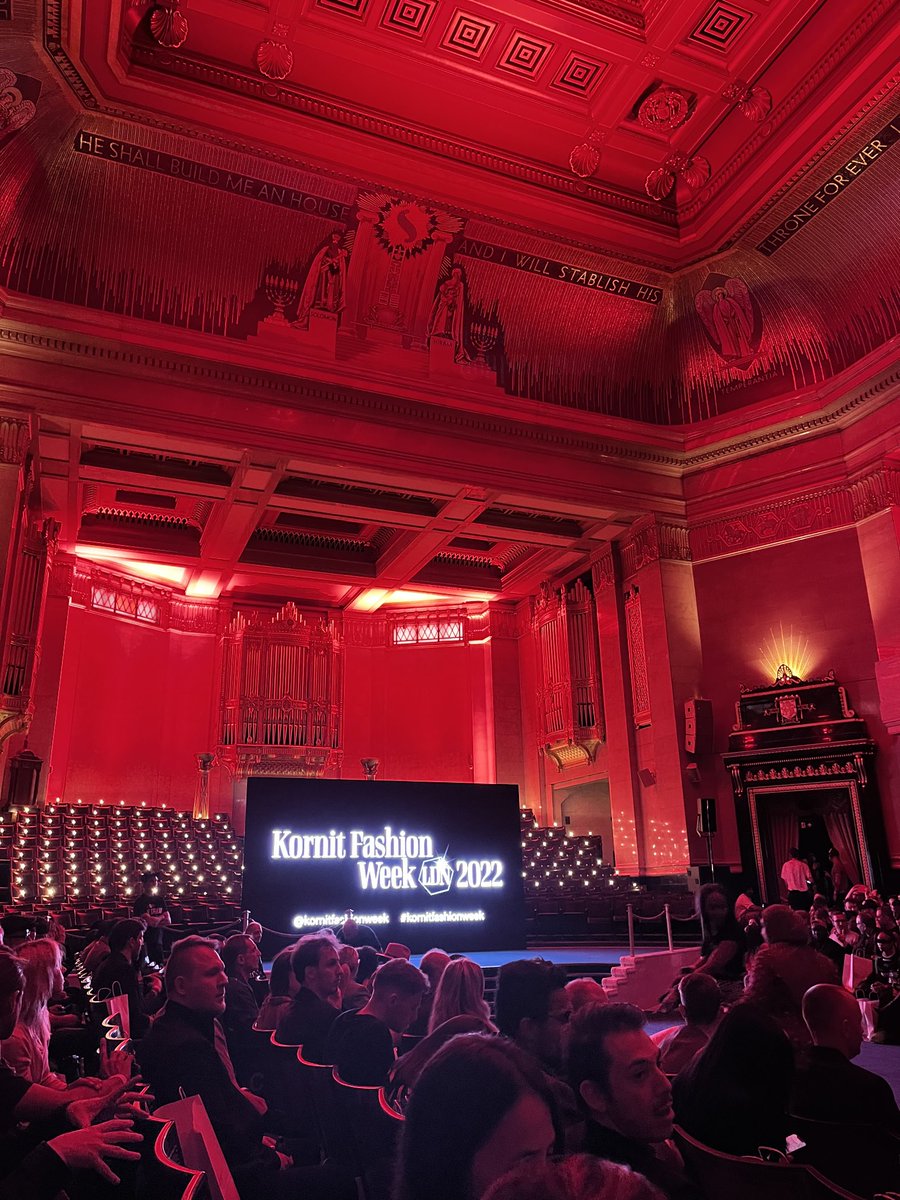 FTALondon's tweet image. Day 2 of the ⁦@kornitdigital⁩ fashion show #London
Today we welcomed over 150 people to the #microfactory concept Kornit and ⁦@ZUNDUK⁩ style 
The future is here 
⁦@BritishVogue⁩ ⁦@VogueMagRP⁩ ⁦@Drapers⁩ ⁦@TimesFashion⁩ ⁦@GuardianFashion⁩