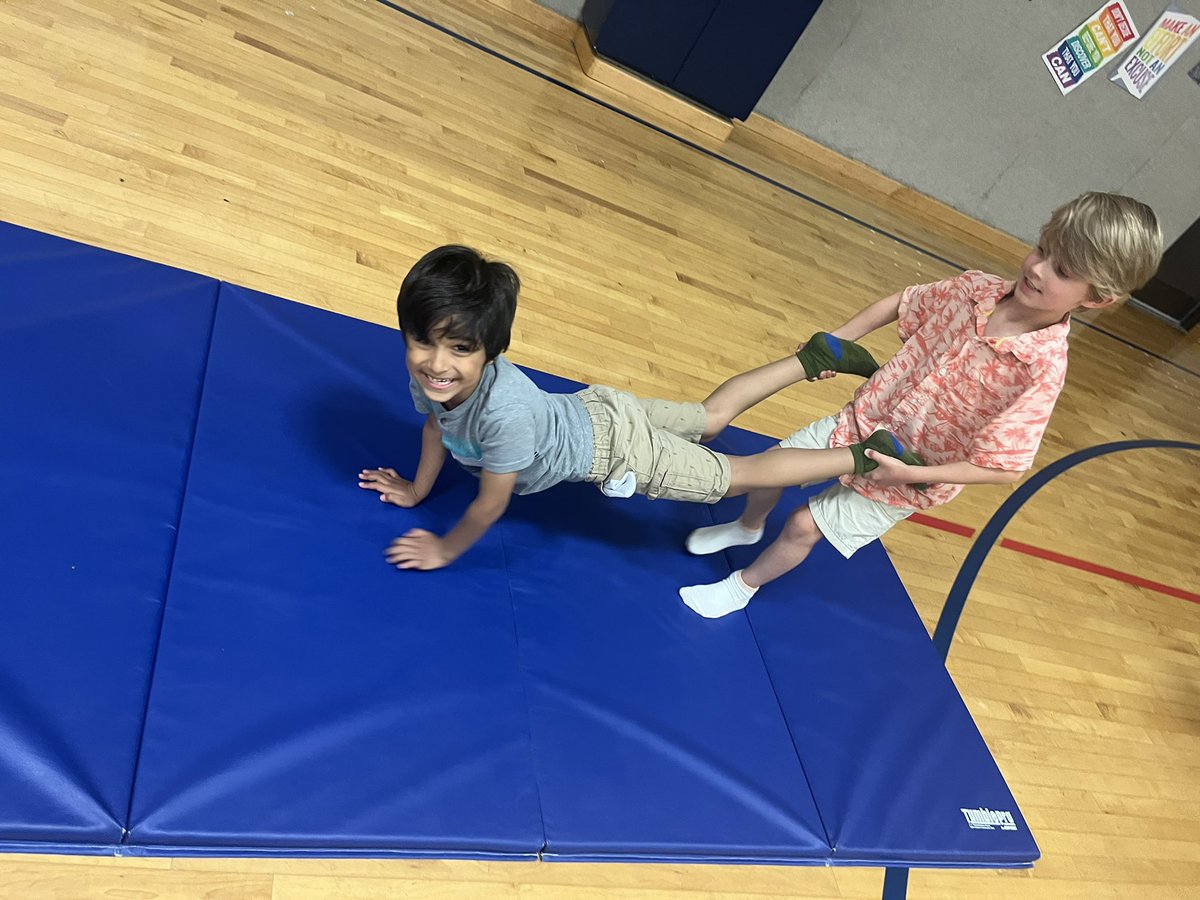 MrFisher19's tweet photo. Kinder wheelbarrow challenge @StoryFalcons https://t.co/gFKQ9pFqIb