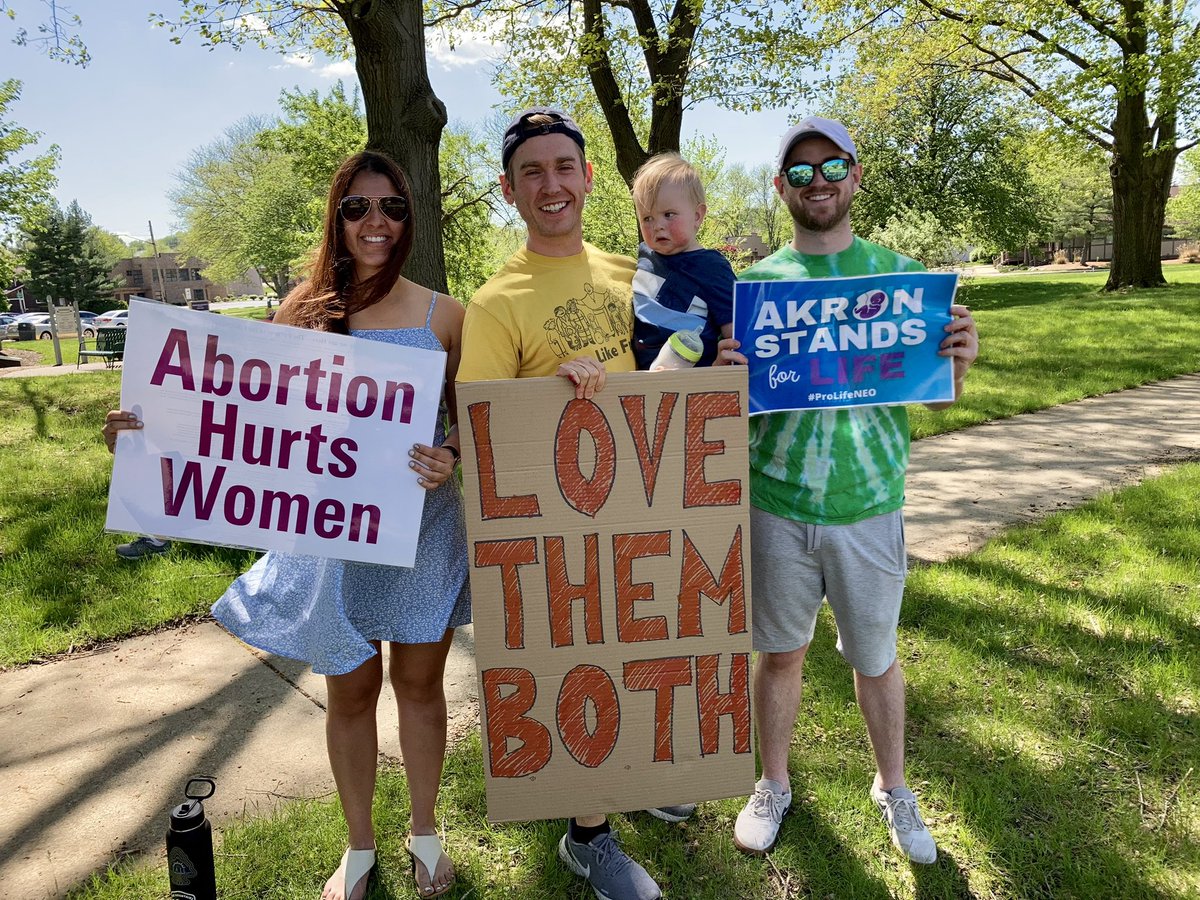 NEOhioLife's tweet photo. Akron is #ProLife! 👏👏👏

Thanks to everyone who came out for the our Anti-Abortion Rally and Baby Supplies Drive! We gathered so many baby supplies and made our pro-life voices HEARD! 

Thank you to student-leader Constance for organizing this incredible event! #ProLifeNEO https://t.co/0zoJ6QDvFS