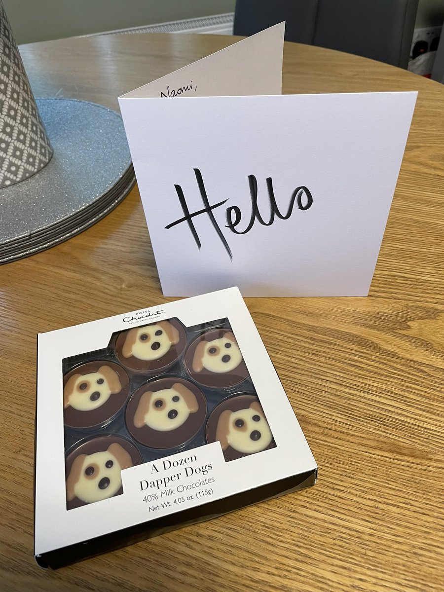 What a lovely surprise I had in the post today! Thank you so much Kerry and Ari @AriGoldBT for the thoughtful gift, it really did put a smile on my face. Sending you lots of love and big squishy hugs 🤗😘