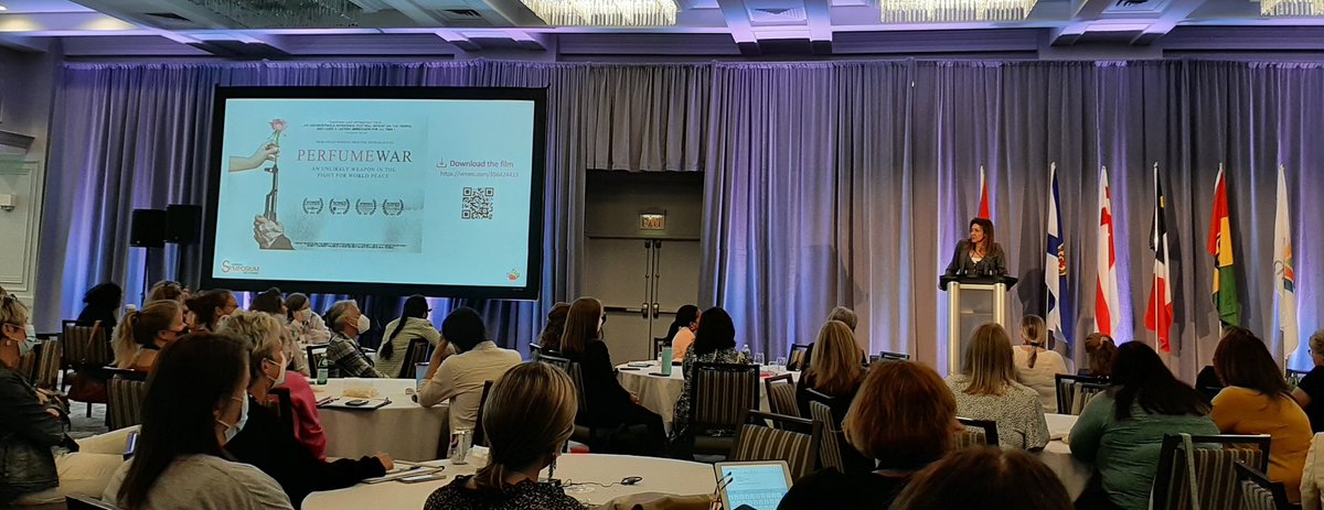 shelleymorse1's tweet photo. @CTFFCE #WomensSympoFemmes keynote: Barb Stegemann, author of Seven Virtures of a Philosopher Queen and documentary Perfume War: An Unlikely Weapon in the Fight for World Peace https://t.co/qNonjywOZH