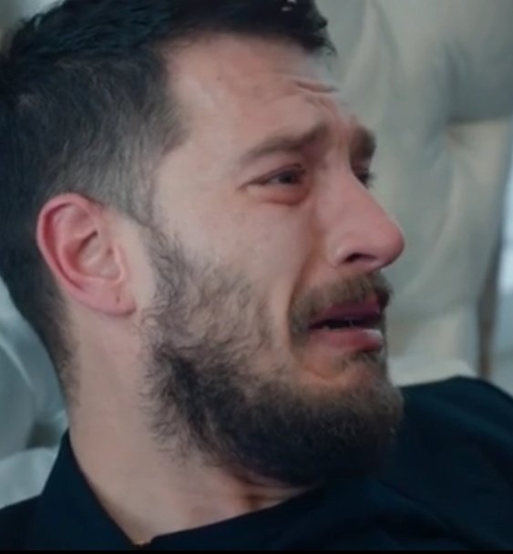 Rosachanceka's tweet photo. Önce ağlatıp ardından bir dakika geçmeden kahkaha attıran oyuncuya Uraz Kaygılaroğlu denir jfjdjfk
Tam ağlıyordum ki kadına seni kaçırıcam teyze dediği yerde patladım ahahhahdh
#üçkuruş l #UrazKaygılaroğlu https://t.co/9tbyZVo0Io