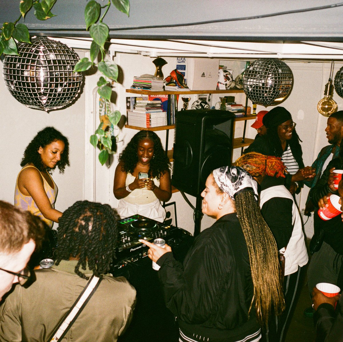 So Future tweet media