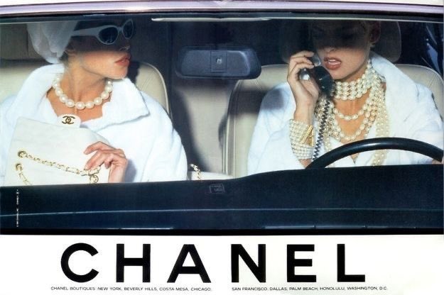 𝓜. on Twitter: 90s CHANEL AD.…   Chanel vintage, Idee di moda, Foto di  moda